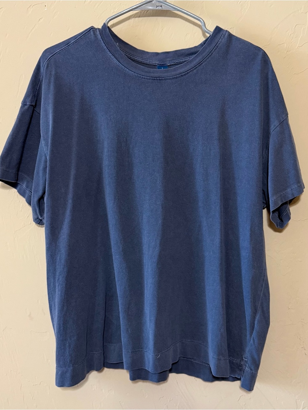 Old Navy Short-Sleeve Crewneck Tee in Navy Blue